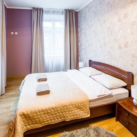 Romari Лесі Українки Apartment ลวีฟ ภายนอก รูปภาพ