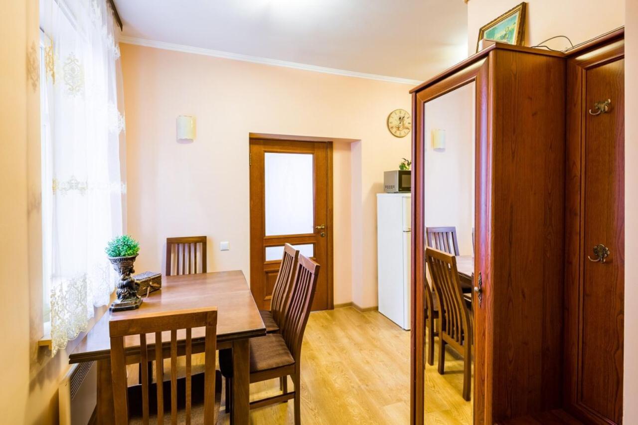 Romari Лесі Українки Apartment ลวีฟ ภายนอก รูปภาพ