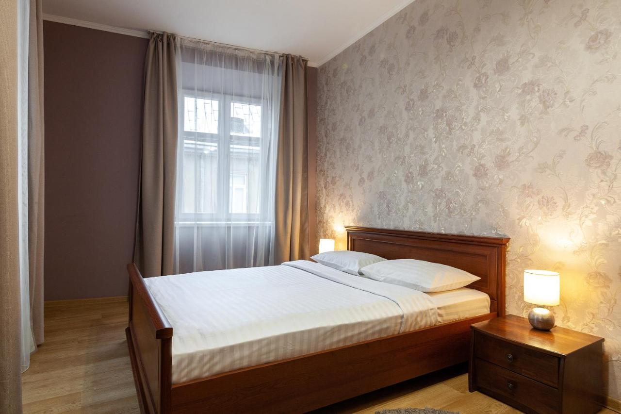Romari Лесі Українки Apartment ลวีฟ ภายนอก รูปภาพ