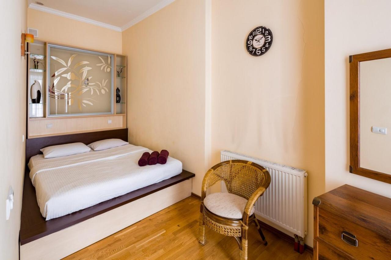 Romari Лесі Українки Apartment ลวีฟ ภายนอก รูปภาพ