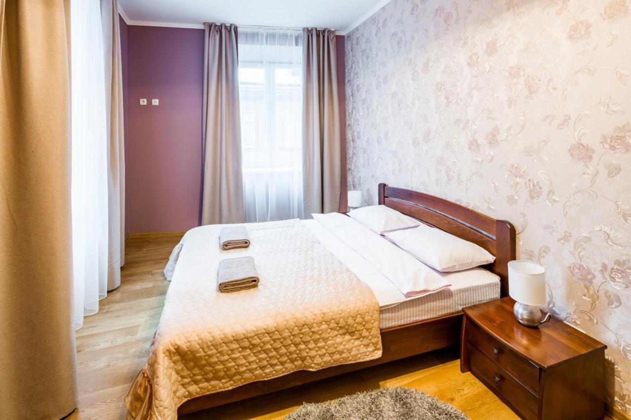 Romari Лесі Українки Apartment ลวีฟ ภายนอก รูปภาพ