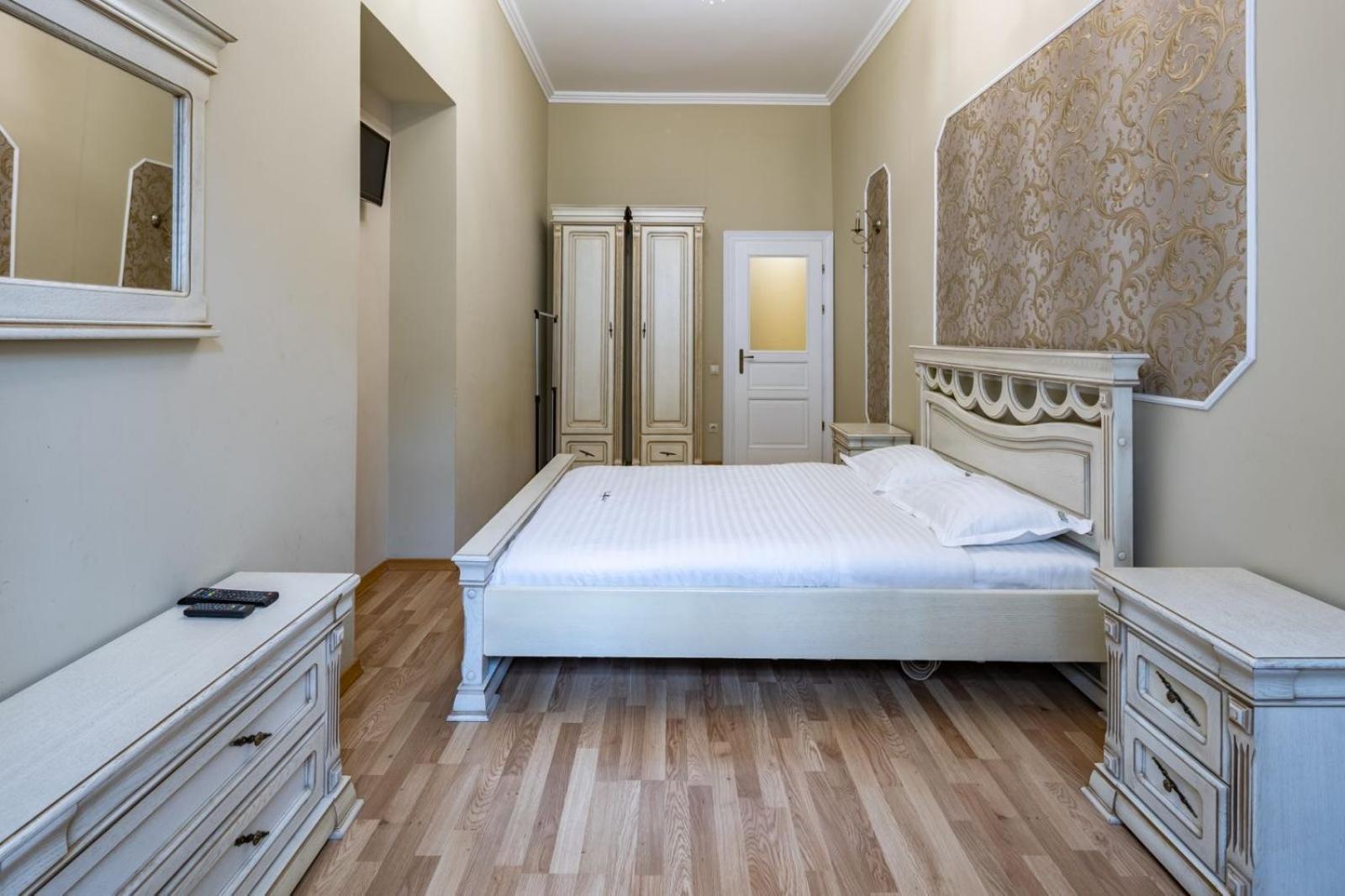 Romari Лесі Українки Apartment ลวีฟ ภายนอก รูปภาพ