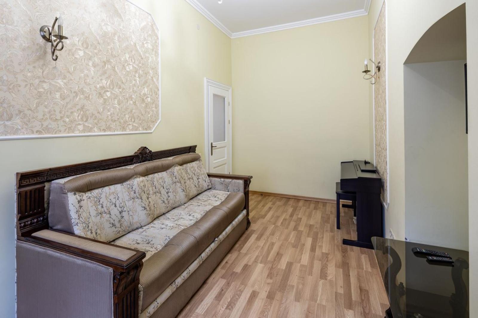 Romari Лесі Українки Apartment ลวีฟ ภายนอก รูปภาพ