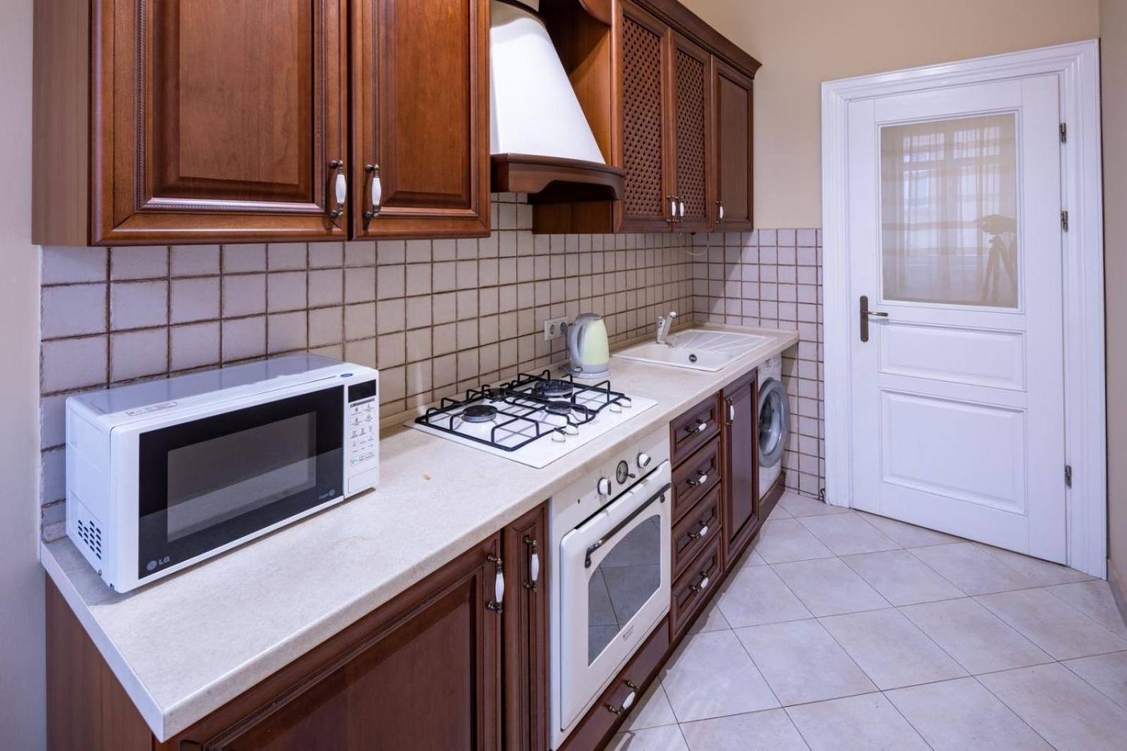 Romari Лесі Українки Apartment ลวีฟ ภายนอก รูปภาพ