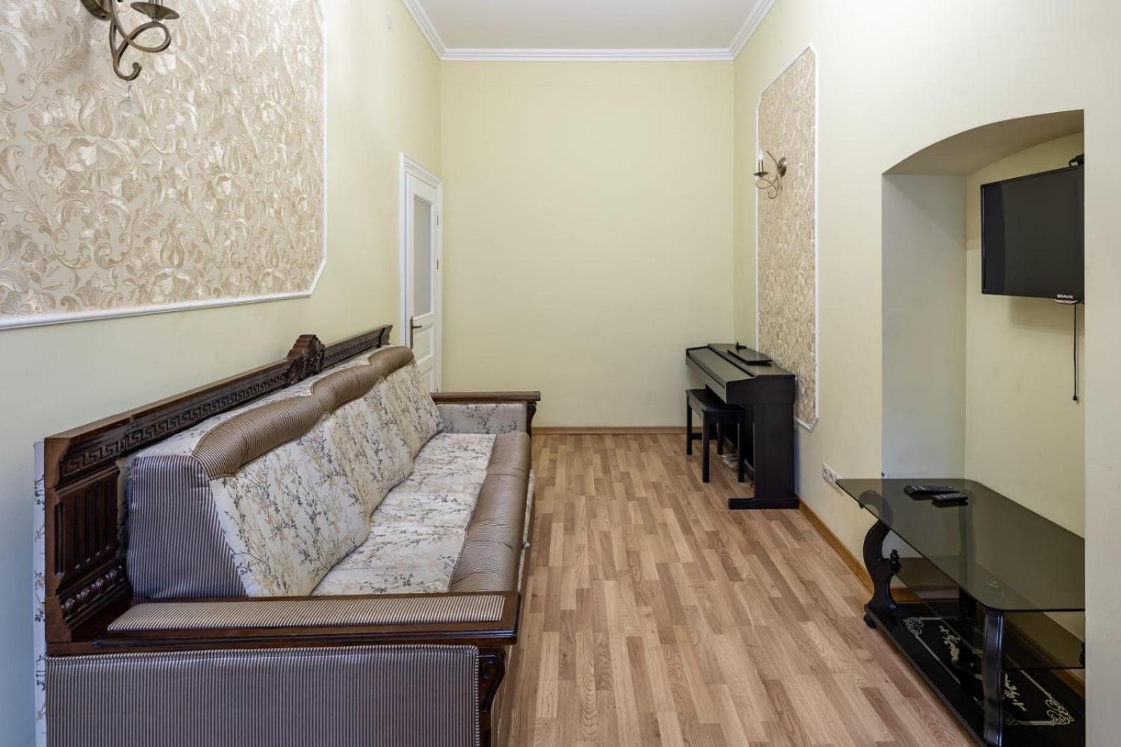 Romari Лесі Українки Apartment ลวีฟ ภายนอก รูปภาพ